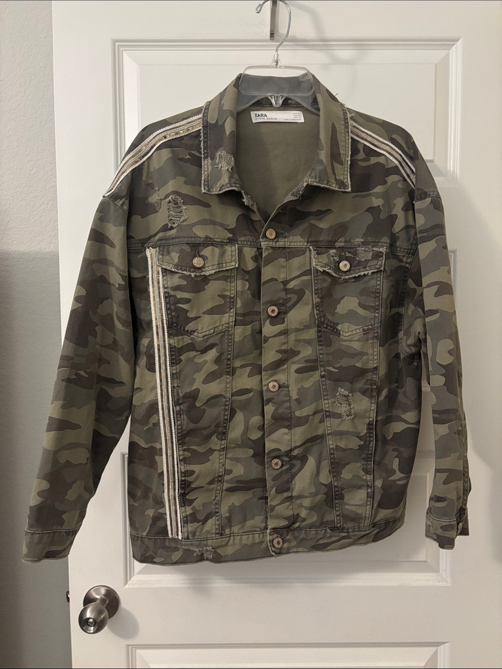 Zara Green camouflage denim jacket SZ XL distressed striped sequin trim oversize